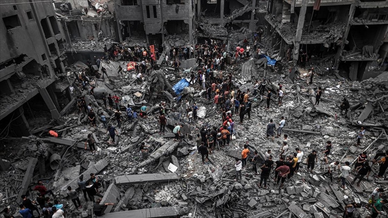 İsrail, Gazze’ye en şiddetli hava saldırılarını düzenliyor