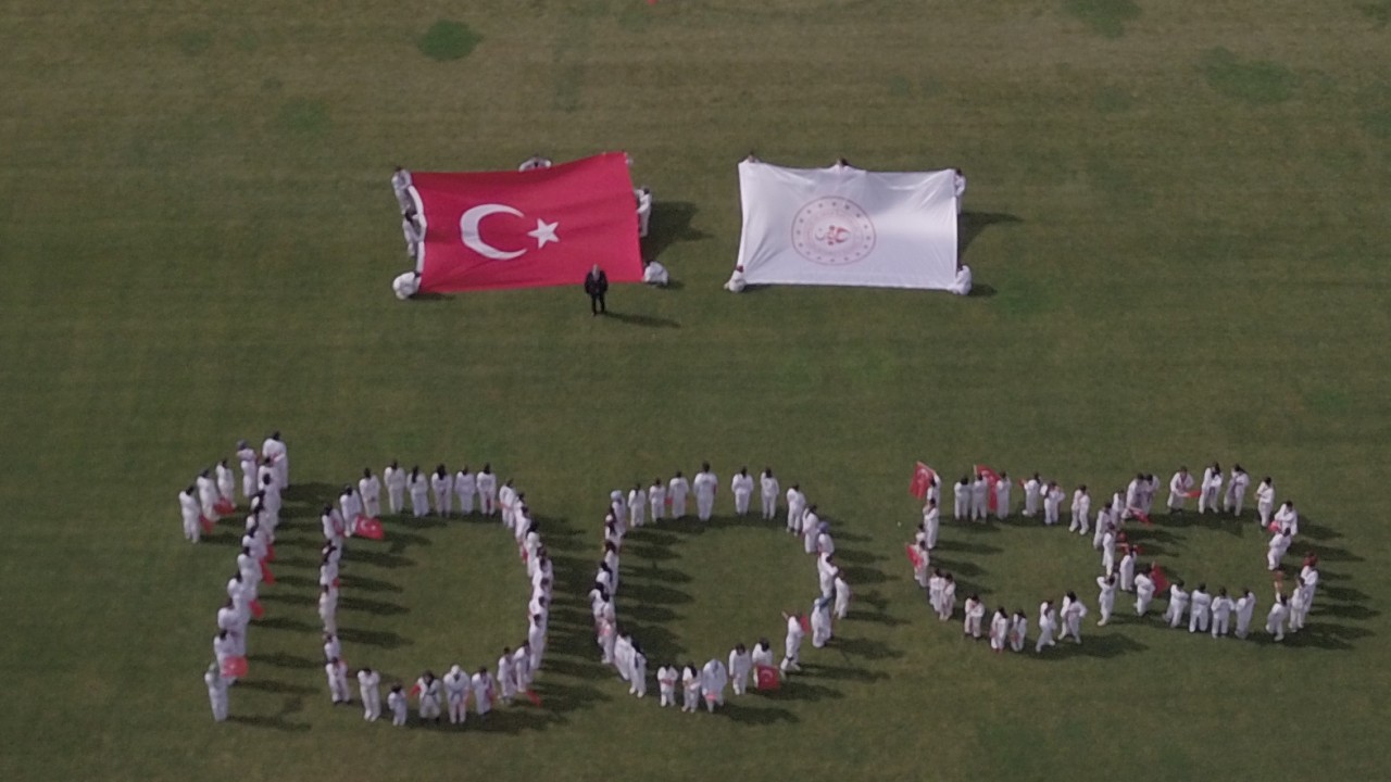 Konyalı Tekvandoculardan Cumhuriyet’in 100.yılı kutlaması