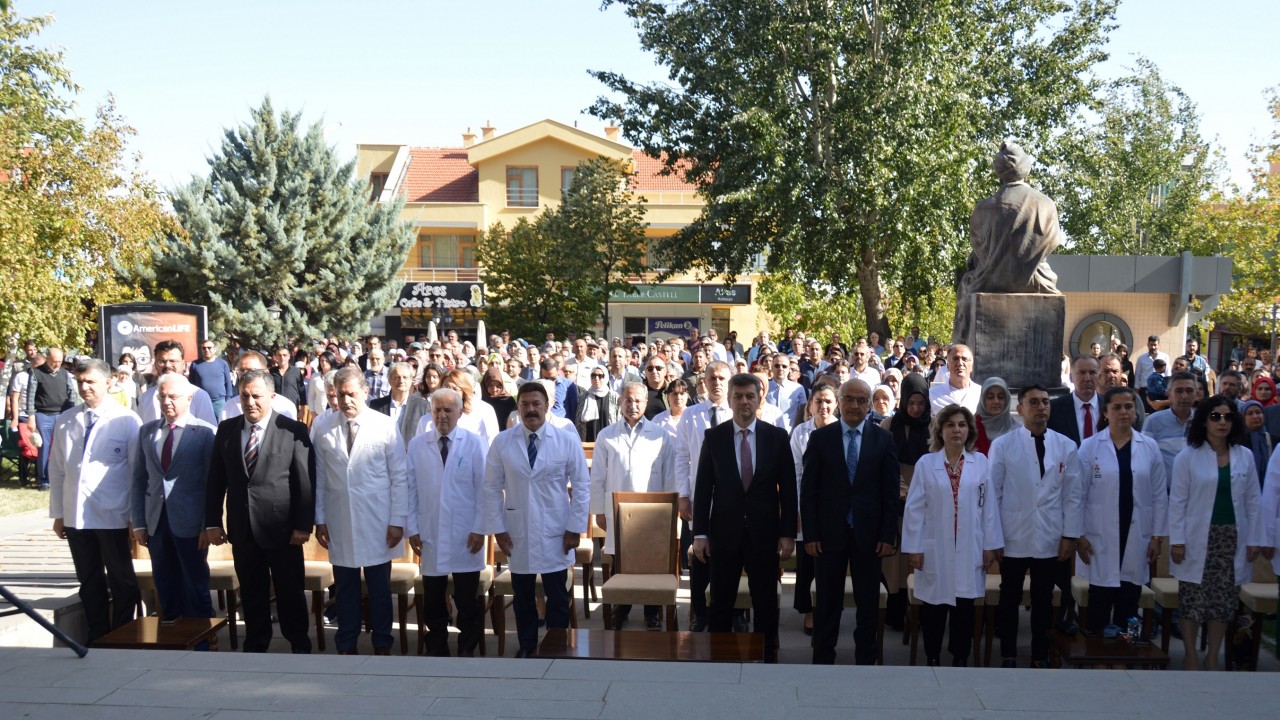 Konya'nın hekim adayları beyaz önlüklerini giydi