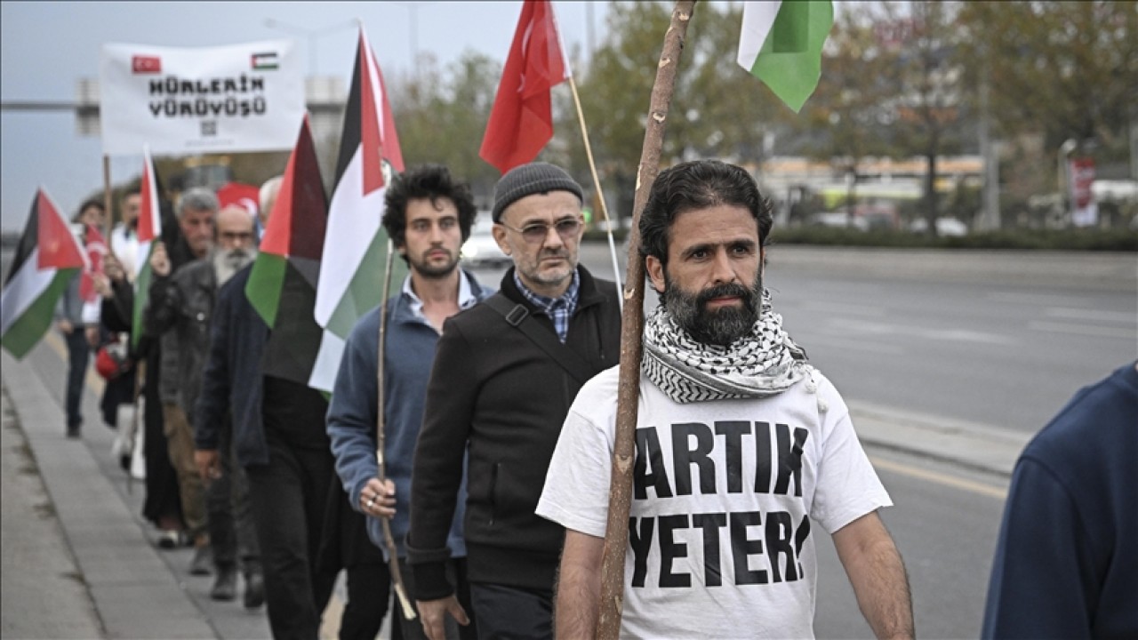 İstanbul’dan Gazze’ye yürüyüş başlatan grup Ankara’ya geldi
