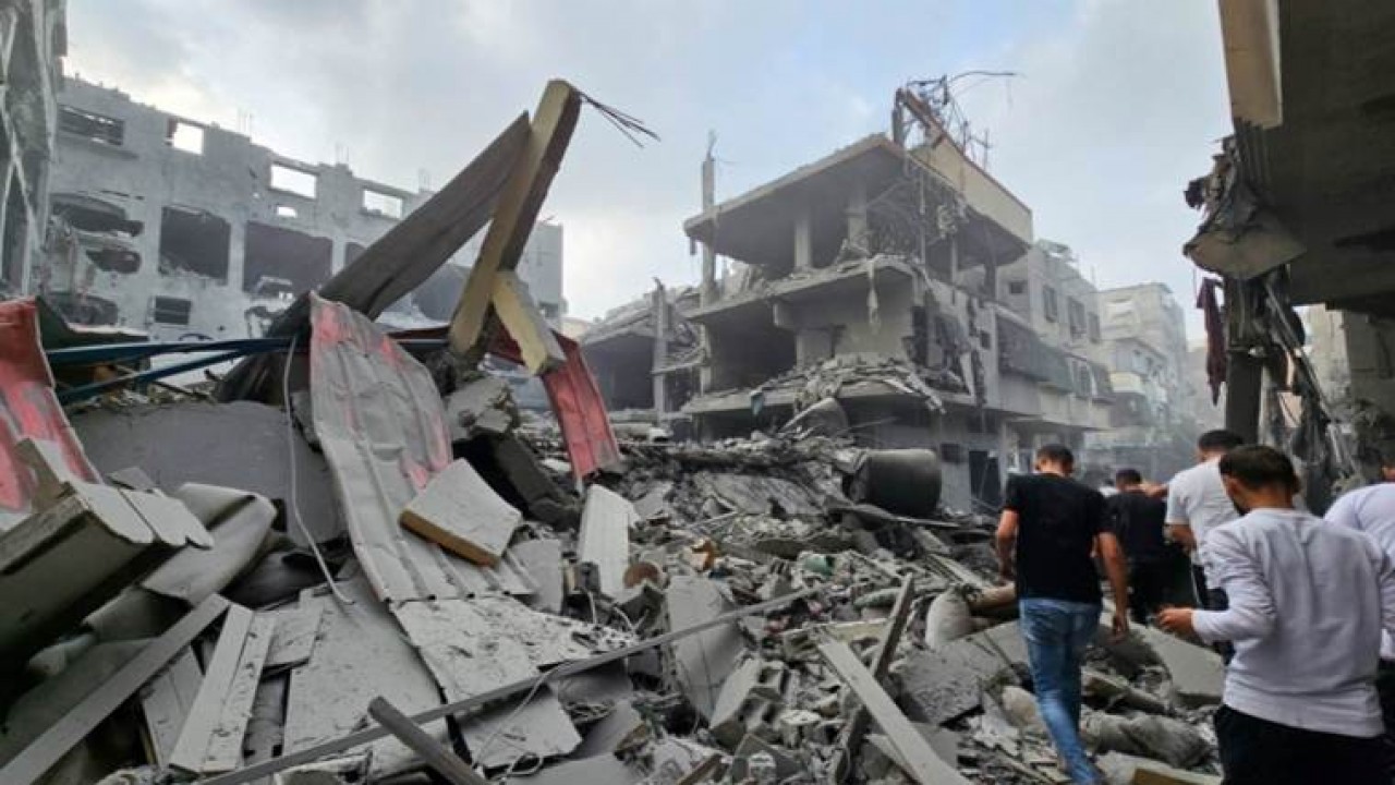 İsrail Gazze’de okula saldırdı: En az 20 ölü