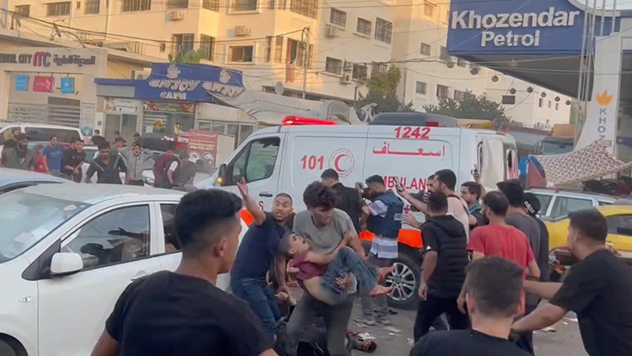 Şifa Hastanesi'nde ölen 100 kişi için toplu mezar kazılacak