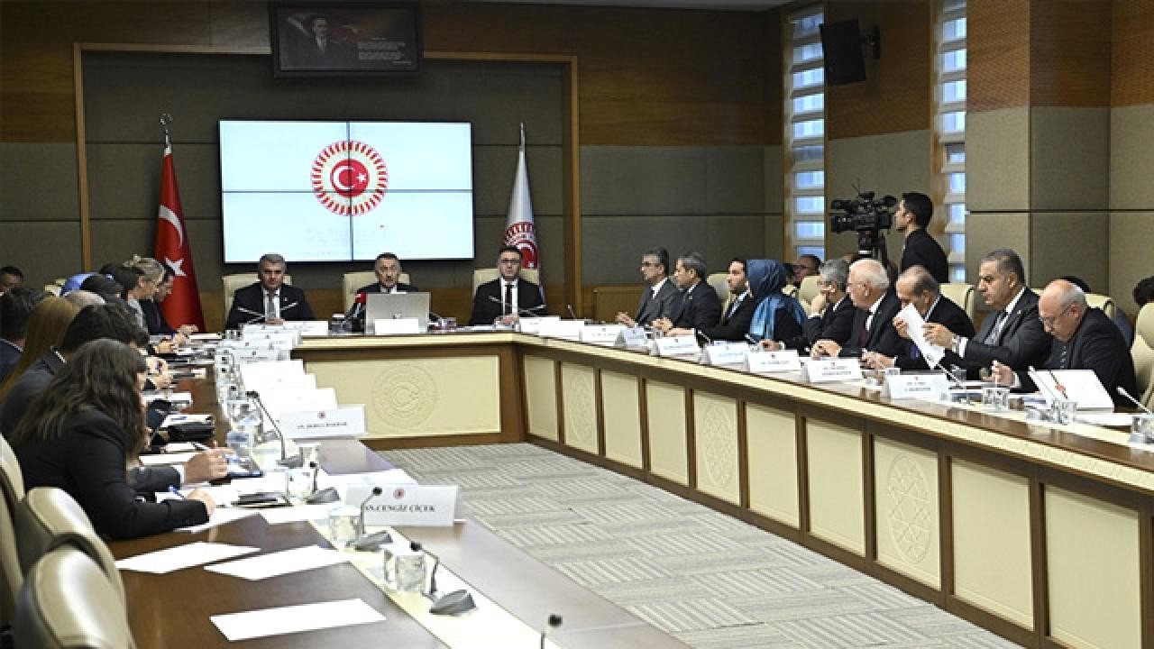 İsveç'in NATO'ya katılım görüşmeleri ertelendi