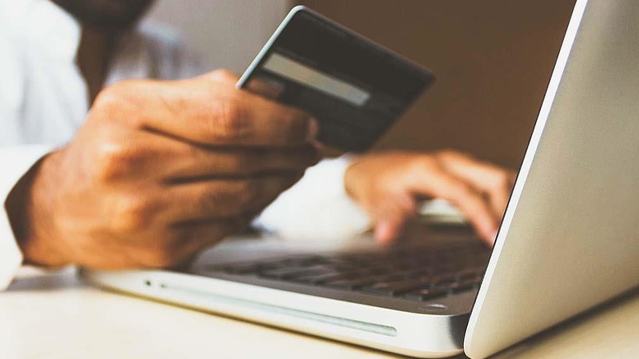 Online alışverişlerde sanal kart önemli