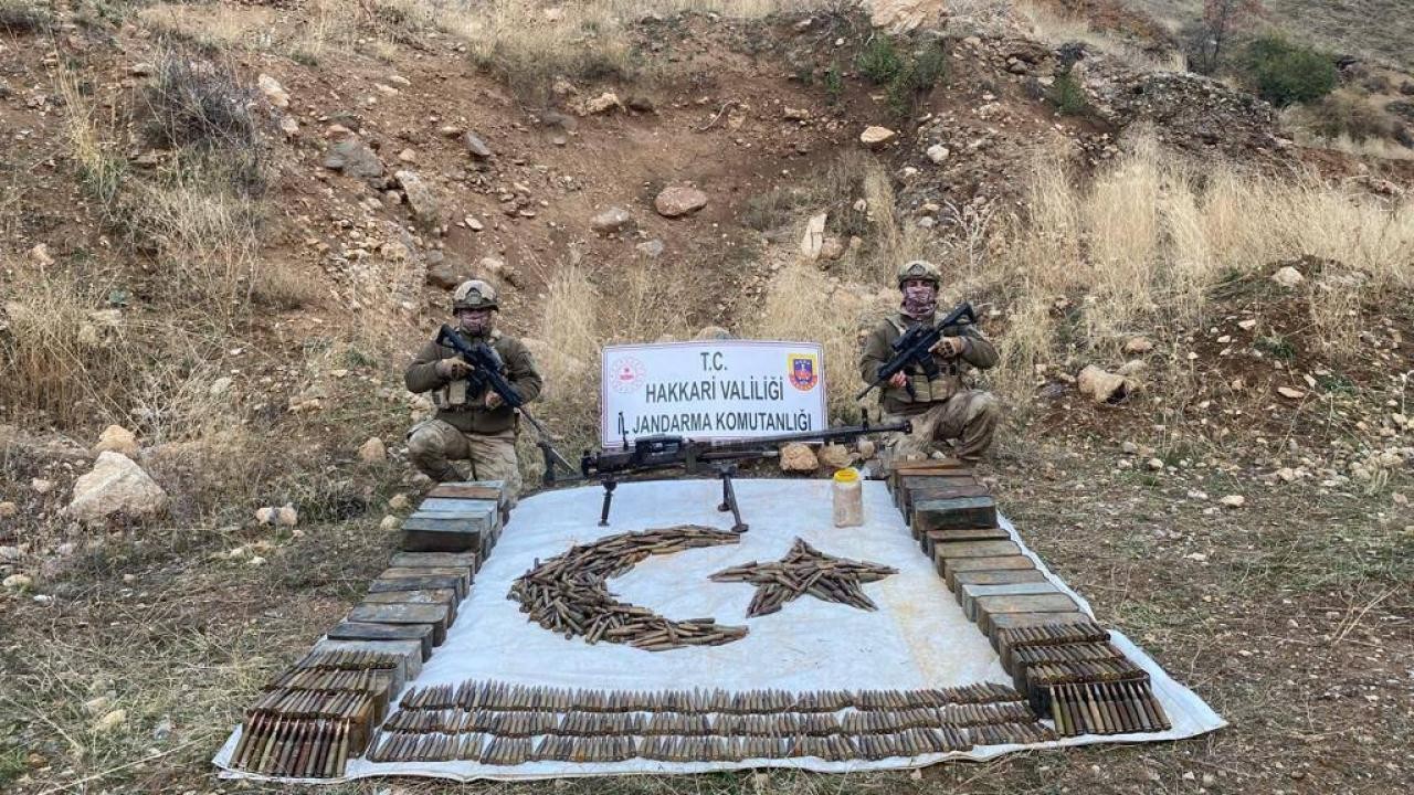  PKK'ya yönelik operasyonda silah ve mühimmat ele geçirildi