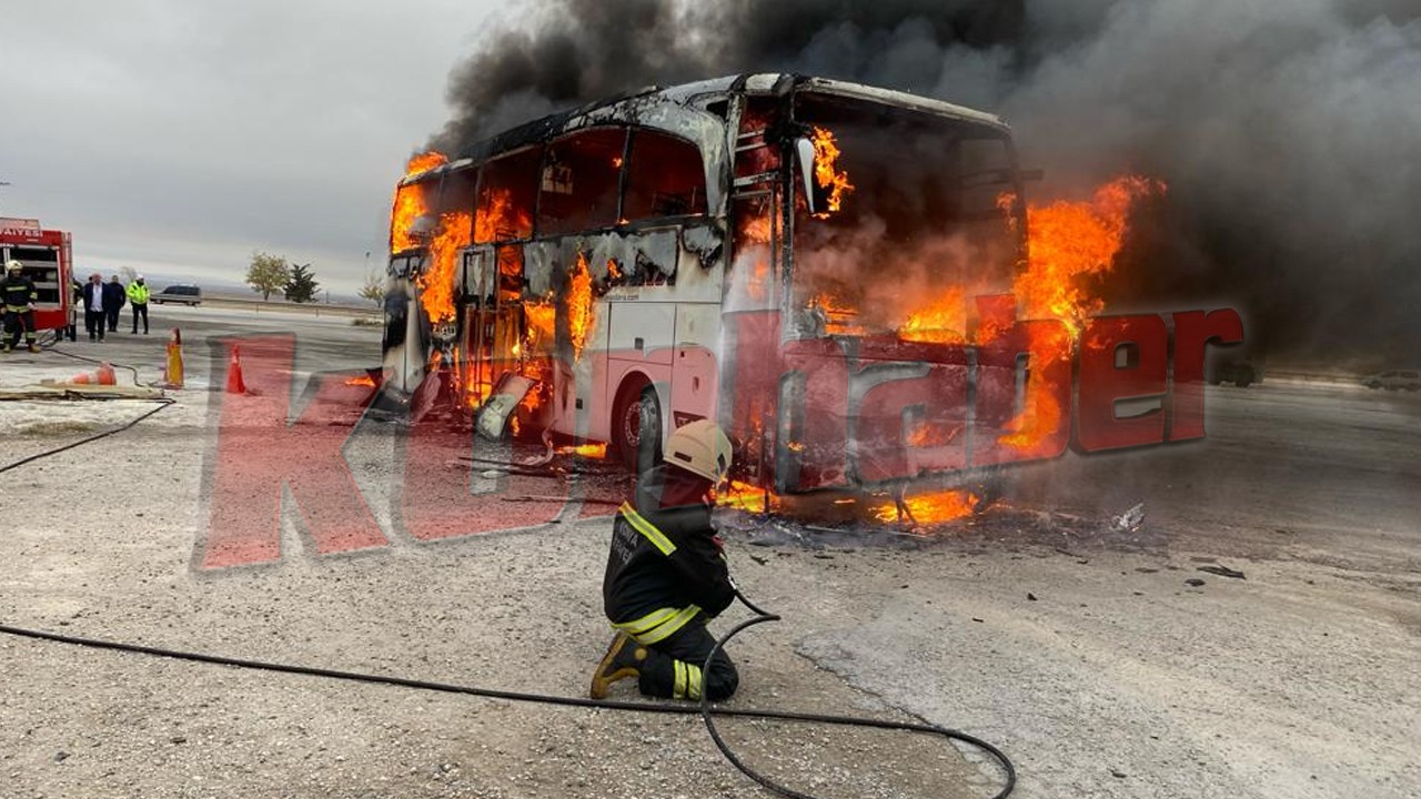 Konya’da yolcu otobüsü alev alev yandı