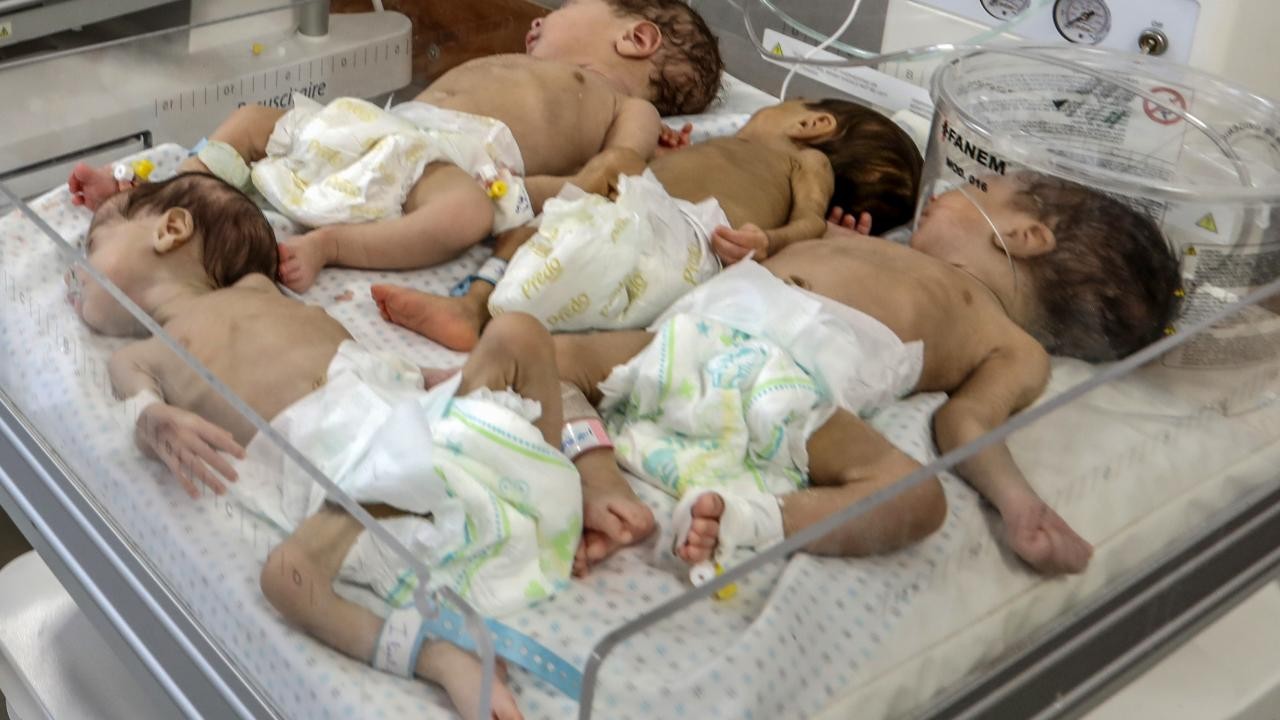 Gazze'deki Şifa Hastanesi'nden çıkarılan 28 prematüre bebek Mısır'da tedavi görecek