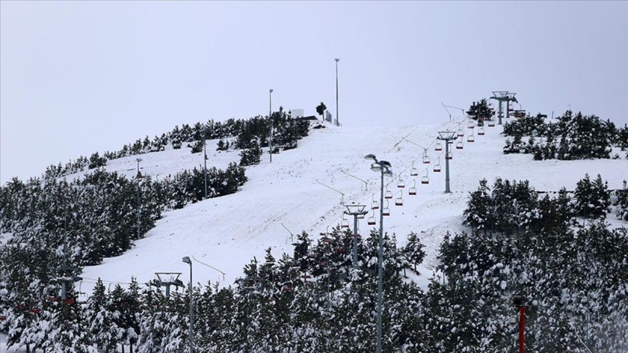 Türkiye’de kayak heyecanı bu sezon da en erken Palandöken’de başlayacak