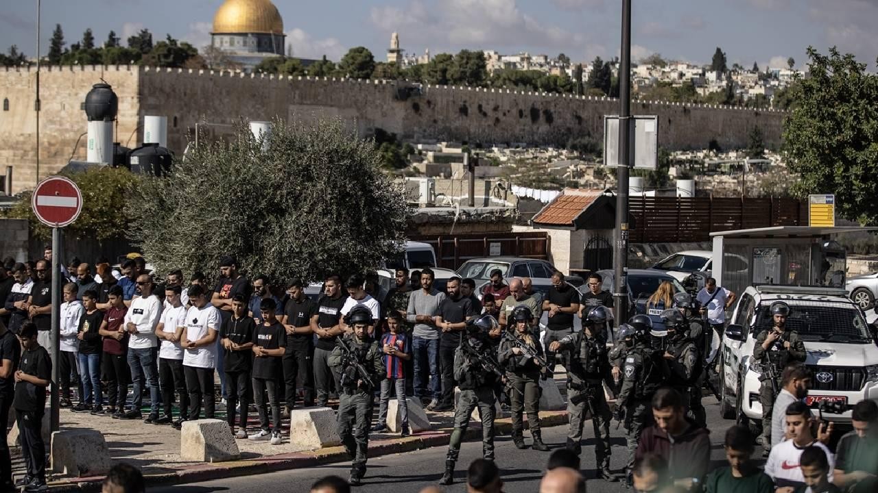 İsrail polisi cuma namazı sonrası Filistinlilere müdahale etti
