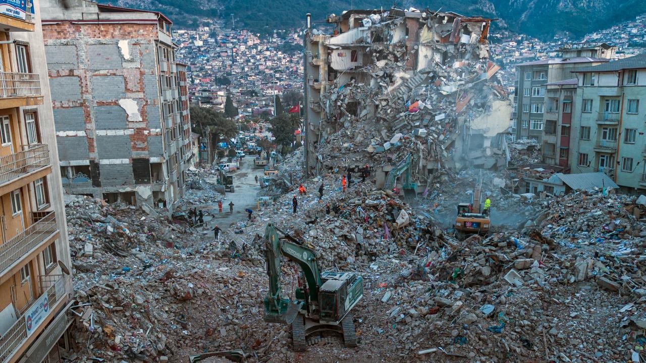 Depremde 81 kişinin öldüğü binada 