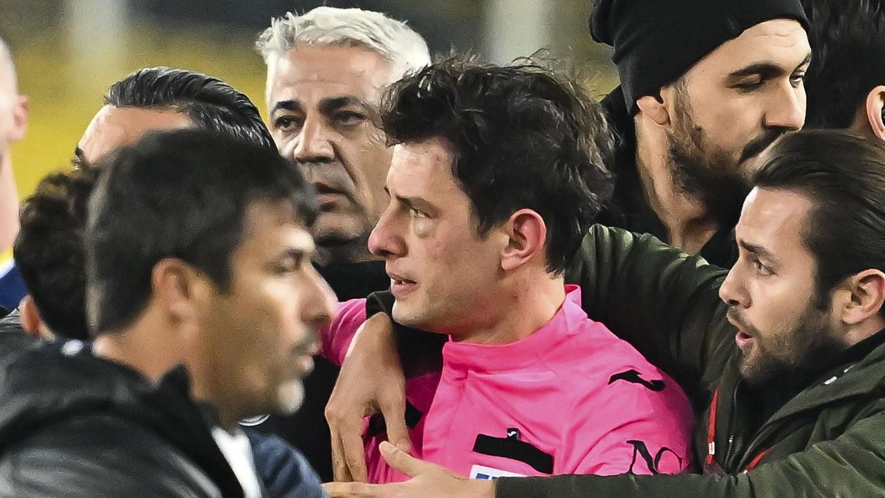 Saldırıya uğrayan Hakem Halil Umut Meler taburcu oldu