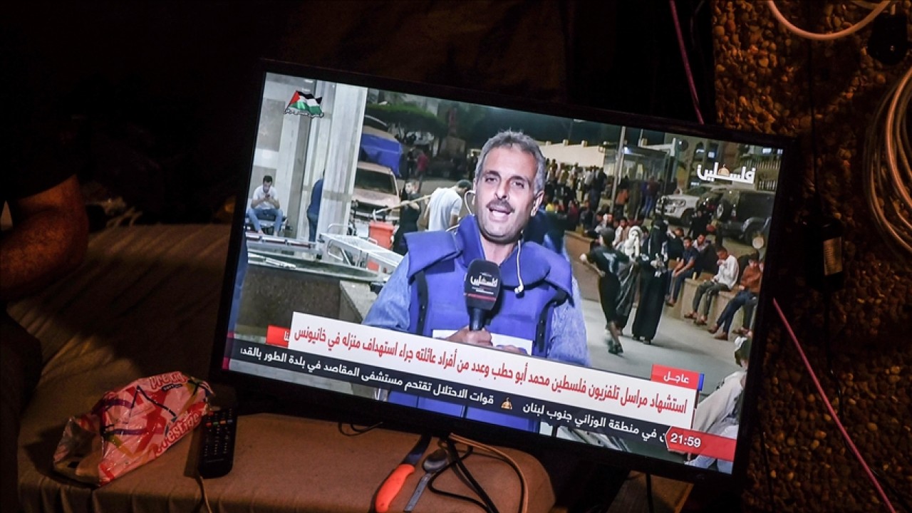 Uluslararası basın, Gazze'ye giriş yasağını aşmaya çalışıyor