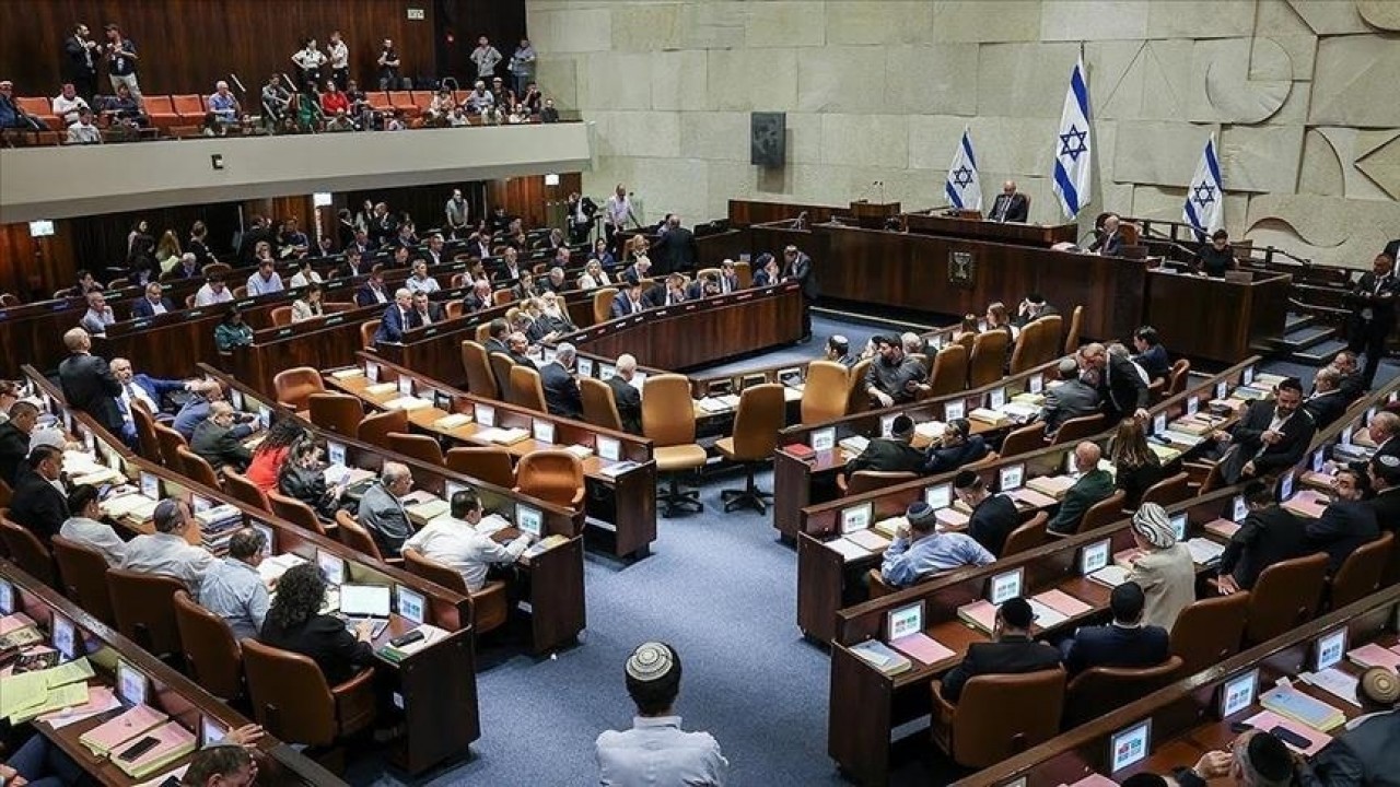 İsrail’in yasa dışı Yahudi yerleşimlerin payını da artıran “savaş bütçesi“ Meclisten geçti