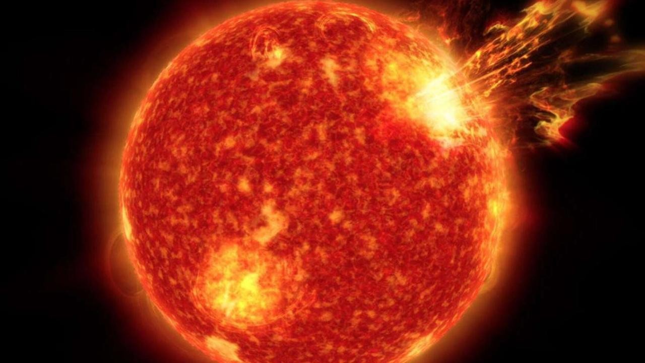 Güneş’te son yılların en büyük patlaması: Dünya’daki radyo sinyalleri devre dışı kaldı
