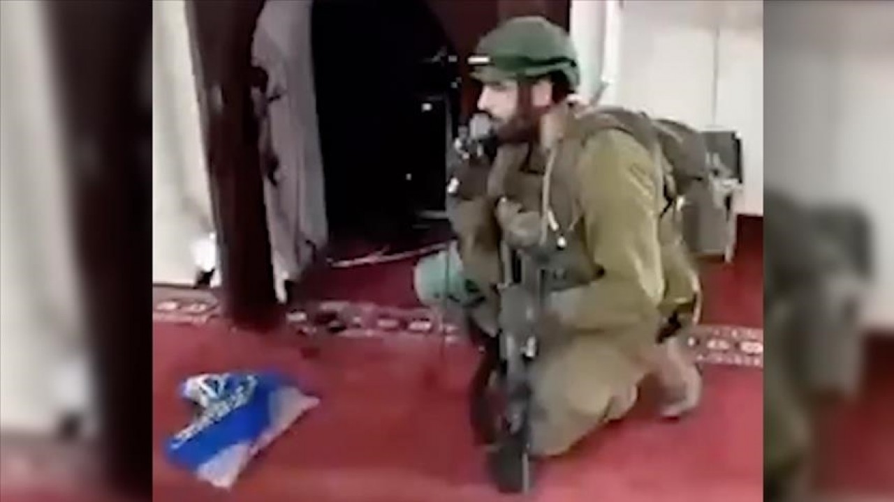 İsrail kabinesinde “Camide Yahudi duası okuyan asker“ nedeniyle sert tartışma yaşandığı bildirildi