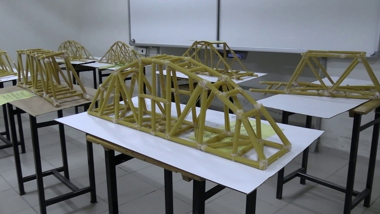 Makarnadan köprü yapıp test ettiler