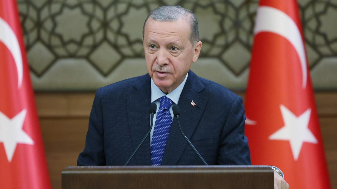 Cumhurbaşkanı Erdoğan, CHP Genel Başkanı Özel’den 50 bin lira tazminat kazandı