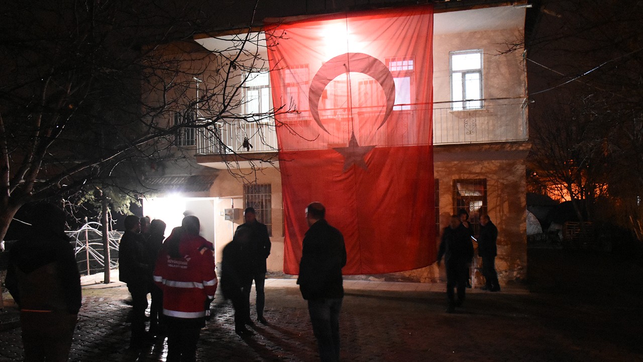 Piyade Sözleşmeli Er Emre Taşkın'ın şehadet haberi Malatya'daki ailesine verildi