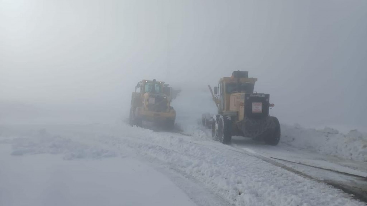 272 yerleşim yerinin yolu kardan kapandı