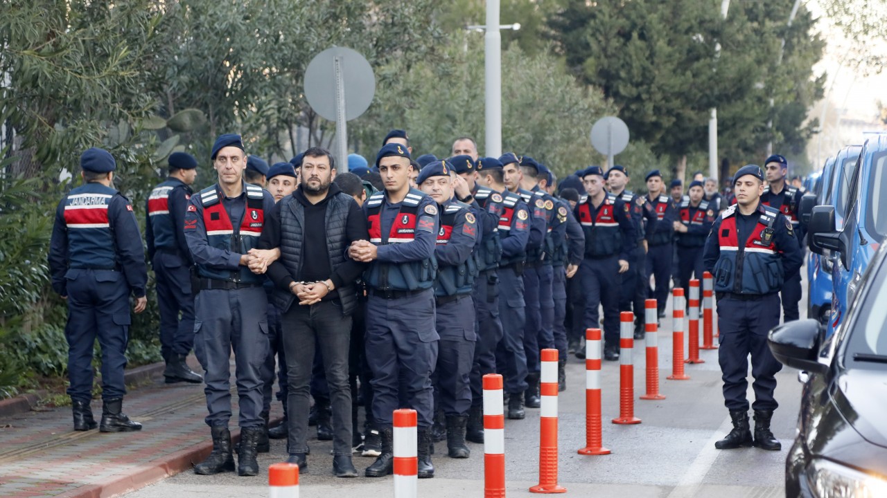 Oğlu intihar eden annenin ihbarı, 'Çukur Çetesi'ni çökertti
