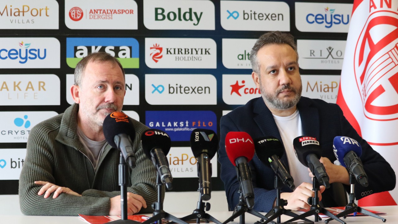 Sergen Yalçın, Antalyaspor’a imzayı attı