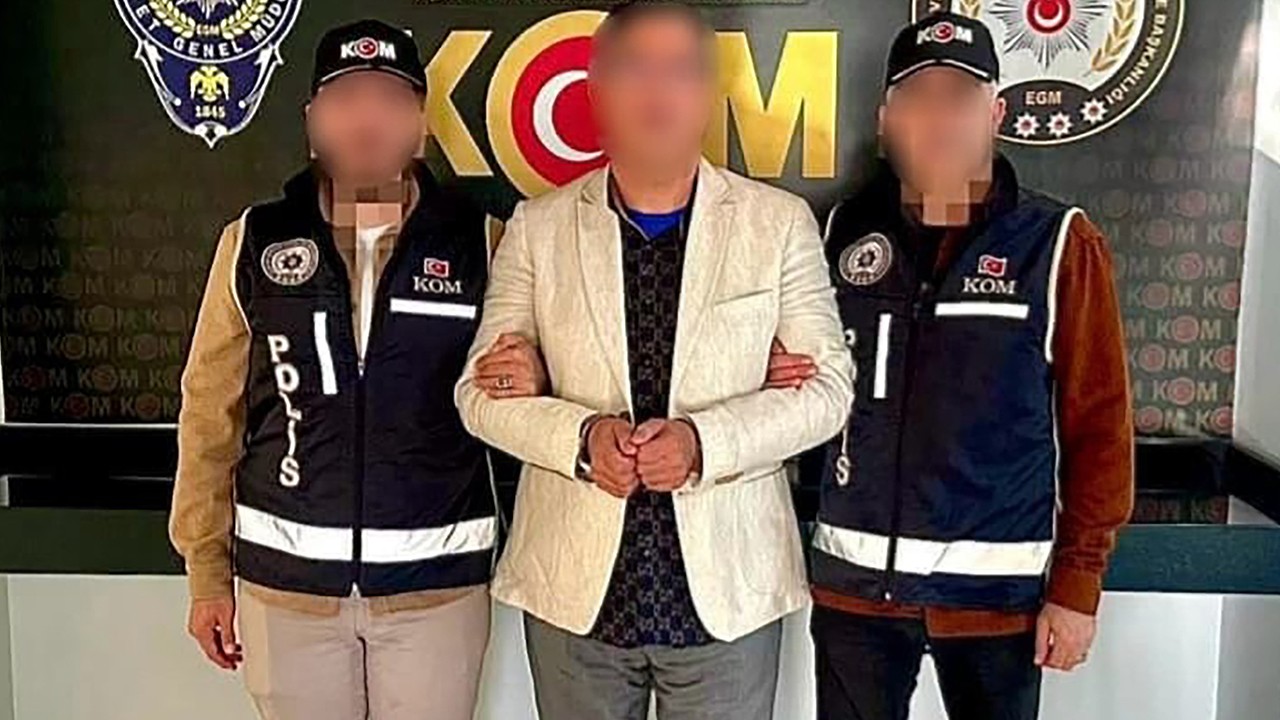  Interpol tarafından kırmızı bültenle aranan şahıs Türkiye'de yakalandı