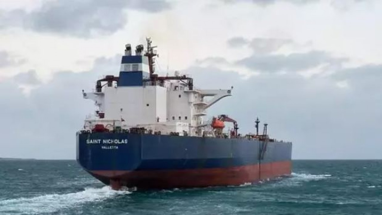 Tüpraş: 140 bin ton ham petrol taşıyan gemi ile iletişim kesildi