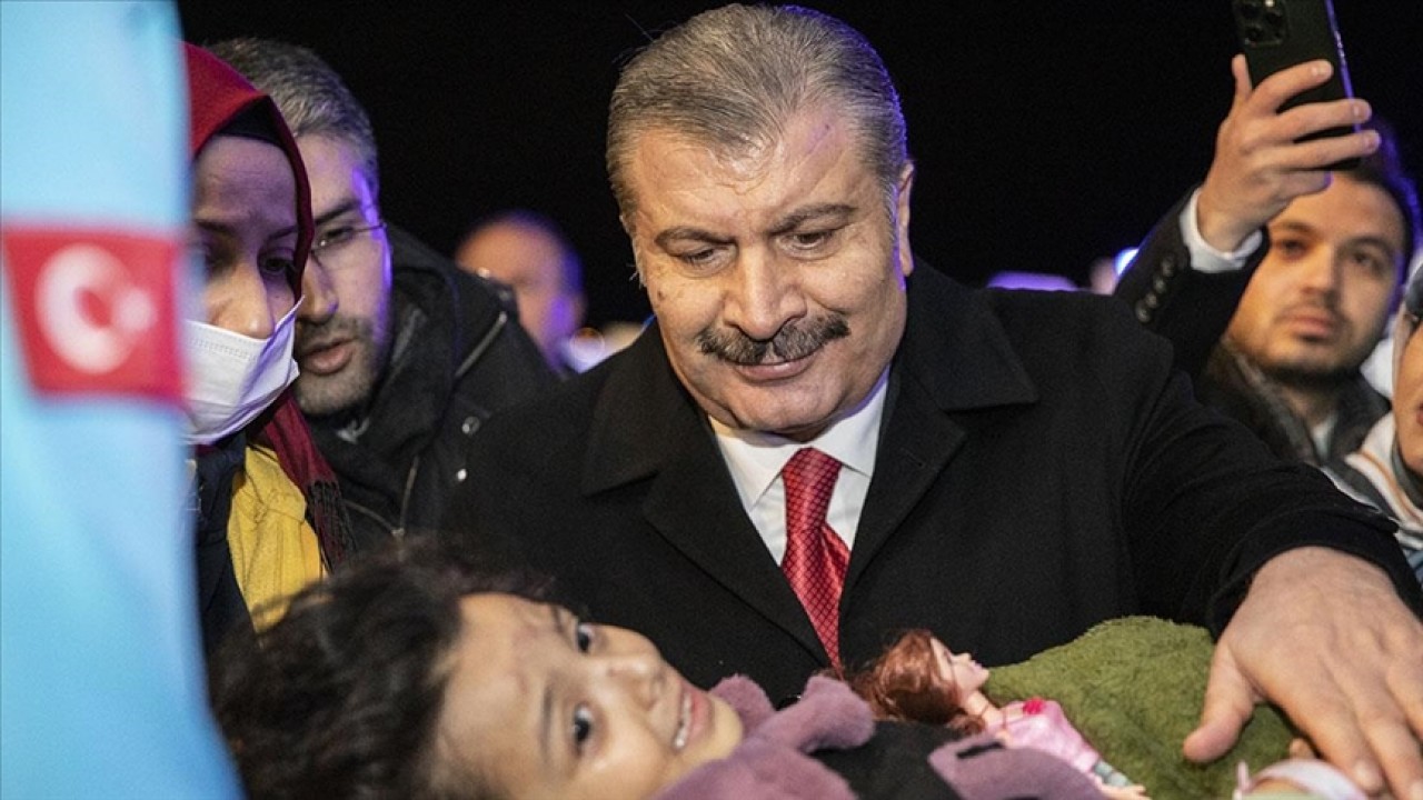 Sağlık Bakanı Koca, Gazzeli 85 hasta ve yaralının Türkiye'ye getirileceğini bildirdi
