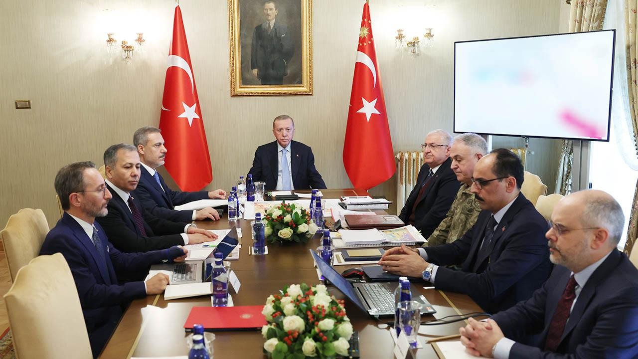 Cumhurbaşkanı Erdoğan başkanlığında güvenlik zirvesi: Terörle mücadele masada