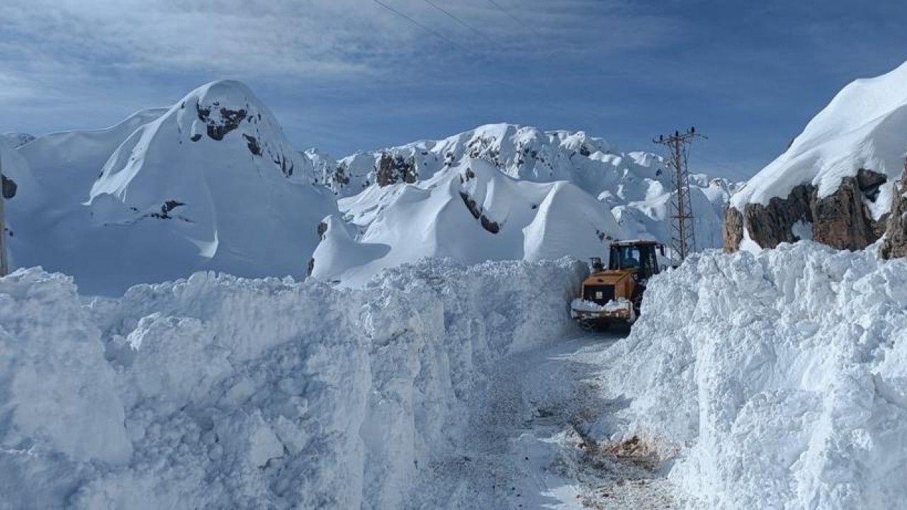 3 ilde kar nedeniyle 72 yerleşim birimine ulaşım sağlanamıyor