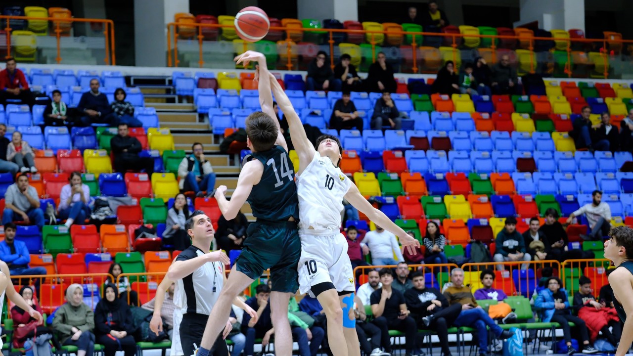 Konya Büyükşehir basketbolda göz kamaştırıyor!