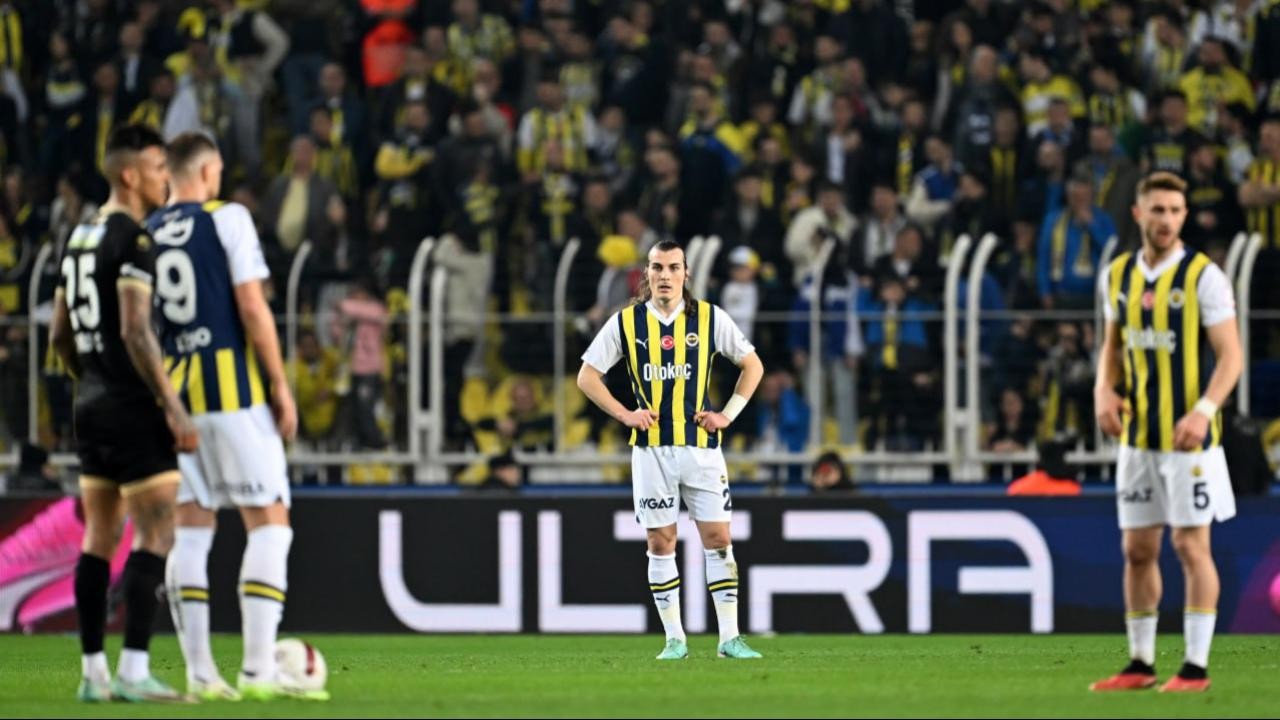 Fenerbahçe liderliği Kadıköy’de bıraktı