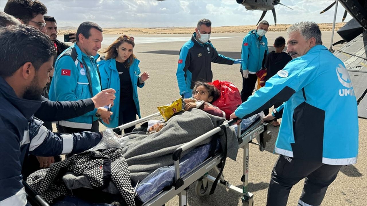 Gazzeli hastaları taşıyan askeri uçak Ankara’ya hareket etti