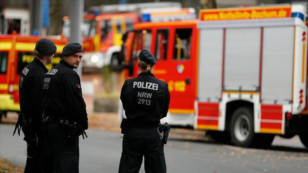 Almanya'da cami kundaklama girişimi şüphesiyle bir kişi gözaltına alındı