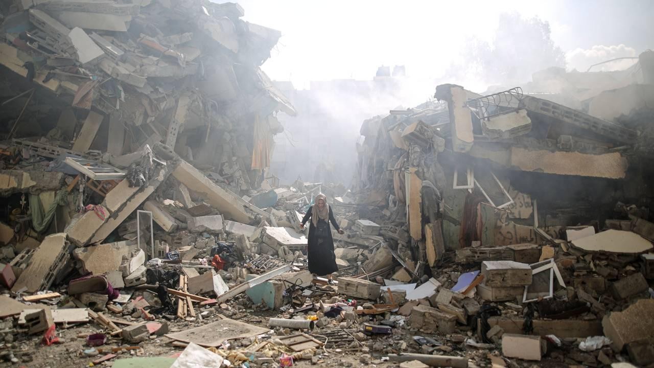 İsrail Gazze'de 29 bin 313 kişiyi öldürdü