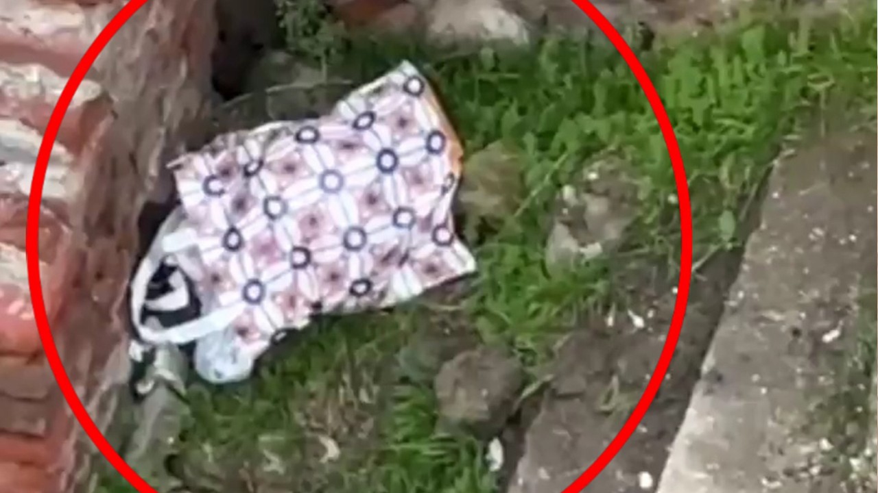 Metruk yapıya yeni doğmuş bebeğini bıraktı; sesi duyan komşular seferber oldu