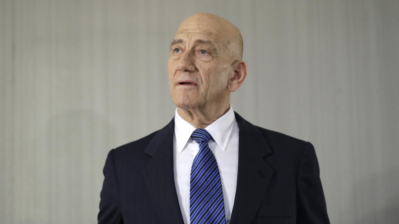Eski İsrail Başbakanı Olmert: Netanyahu’nun ortakları bölgesel savaş istiyor, Gazze ilk adım