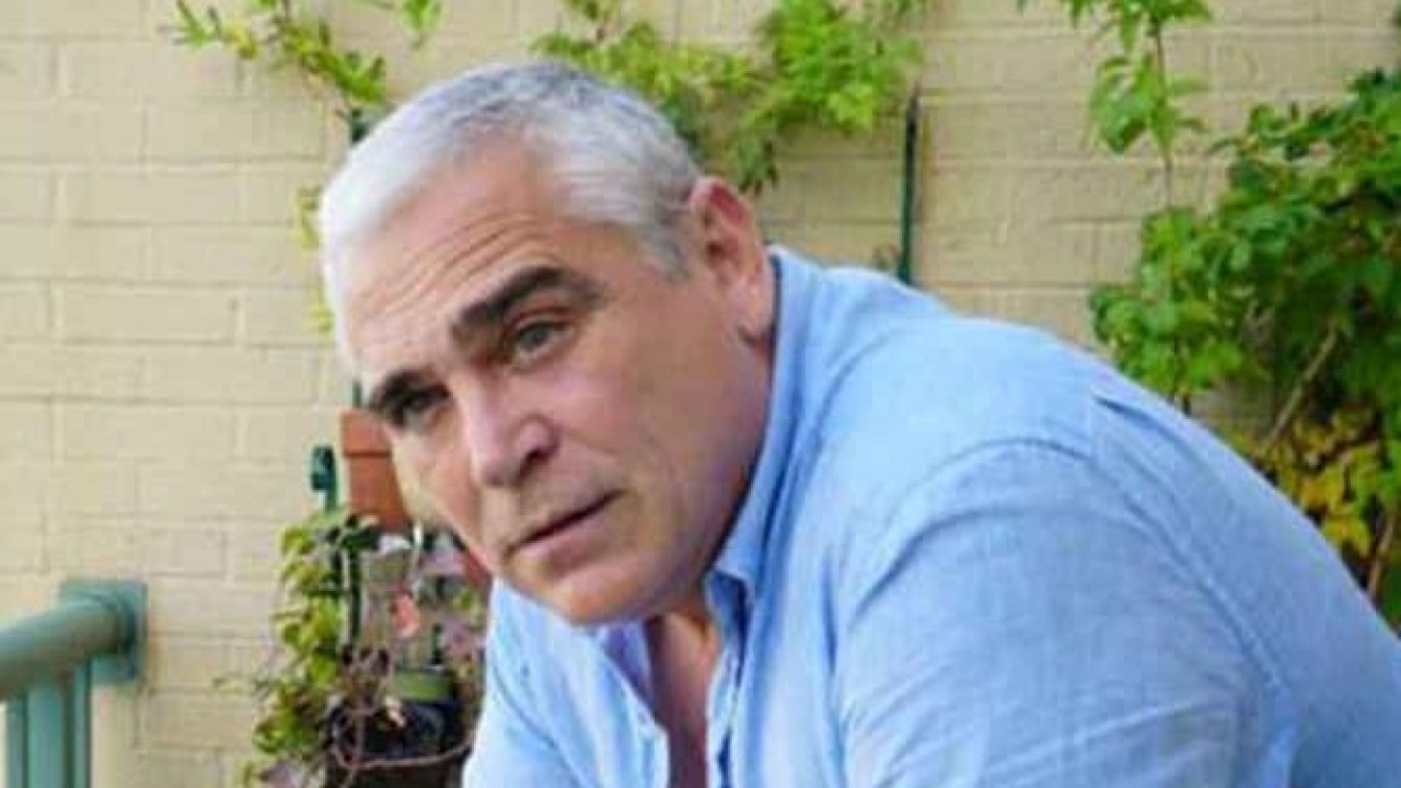 Yeşilçam'ın ünlü isimlerinden Tolga Savacı hayatını kaybetti