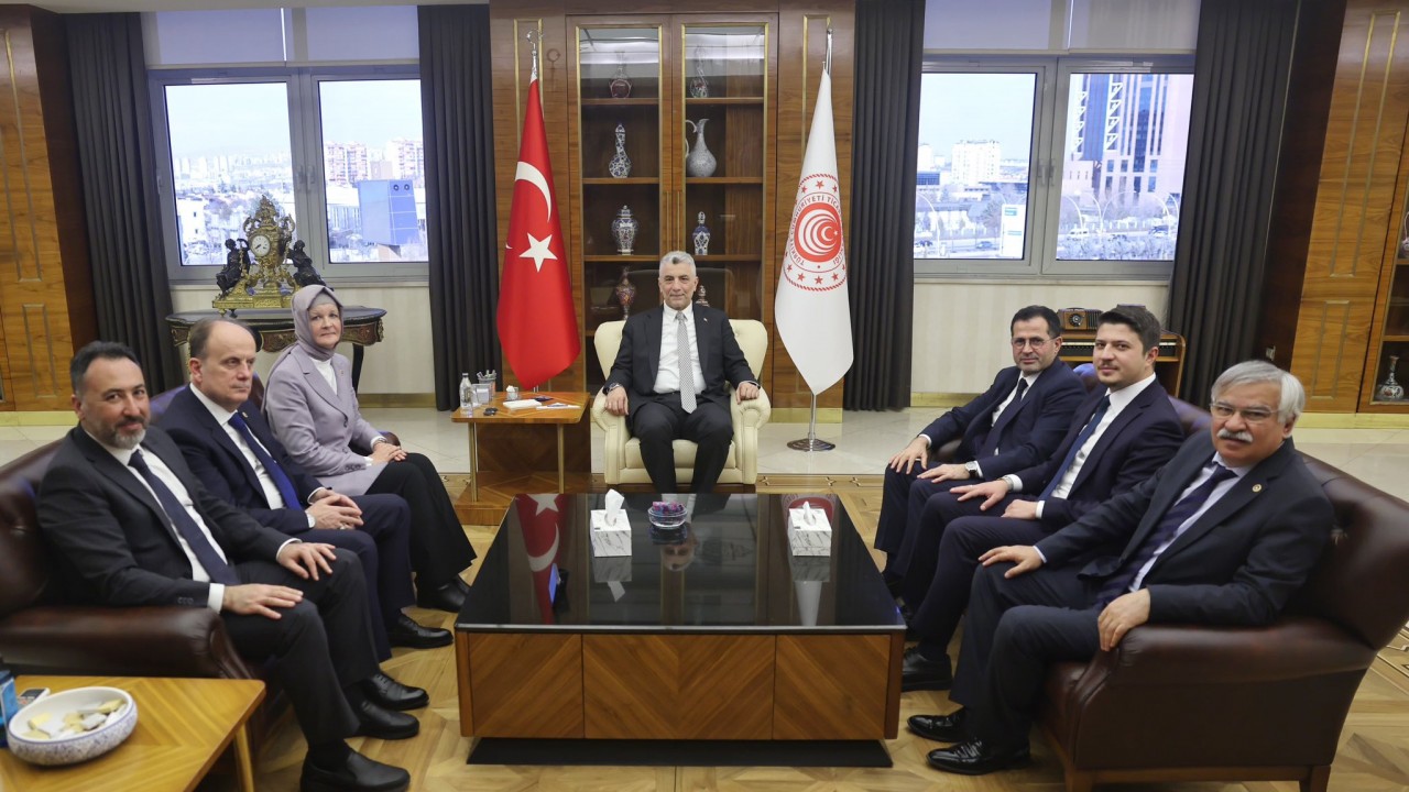 AK Parti Konya Milletvekillerinden Bakan Bolat’a başsağlığı ziyareti