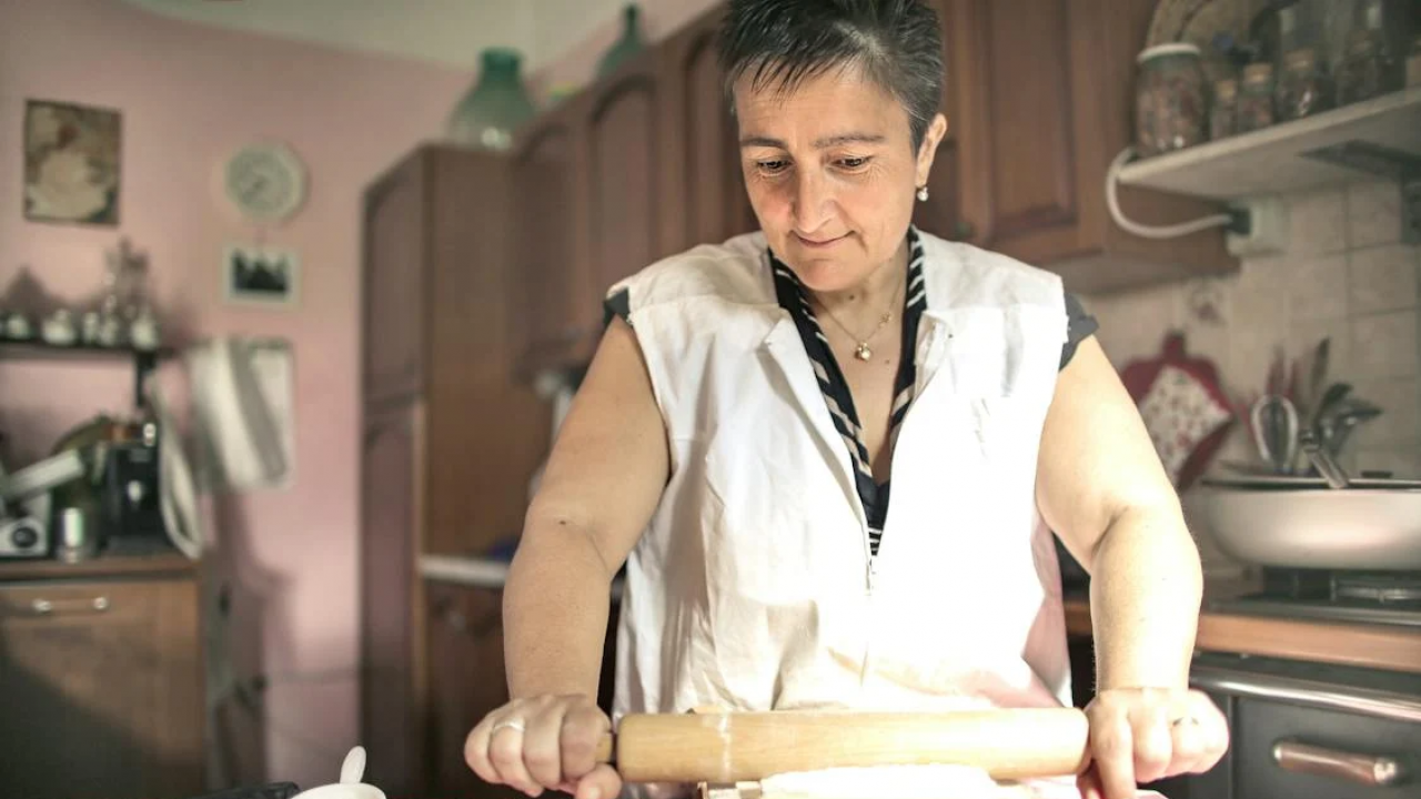 Ev Hanımları için Emeklilik Planlaması: Şartlar, Yollar ve İpuçları