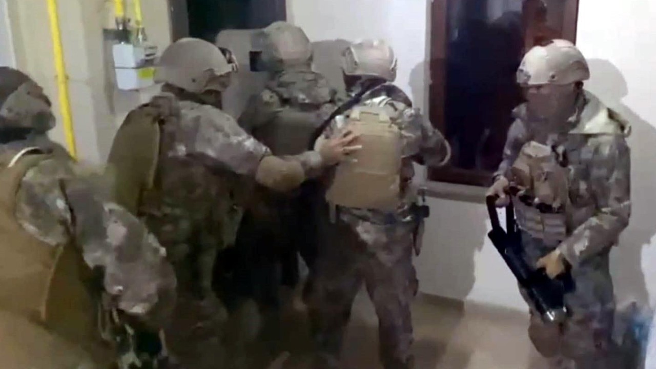 Sahte arsa ilanları ile 3 milyon liralık kapora aldılar:7 kişi tutuklandı