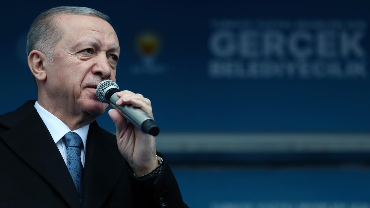 Cumhurbaşkanı Erdoğan: Birileri gibi siyaset cambazlığı peşinde koşmuyoruz