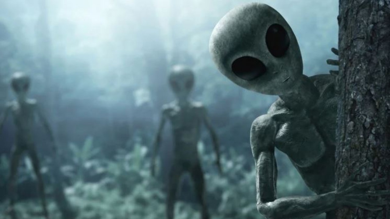 Pentagon açıkladı: UFO'lar ve uzaylılar var mı?