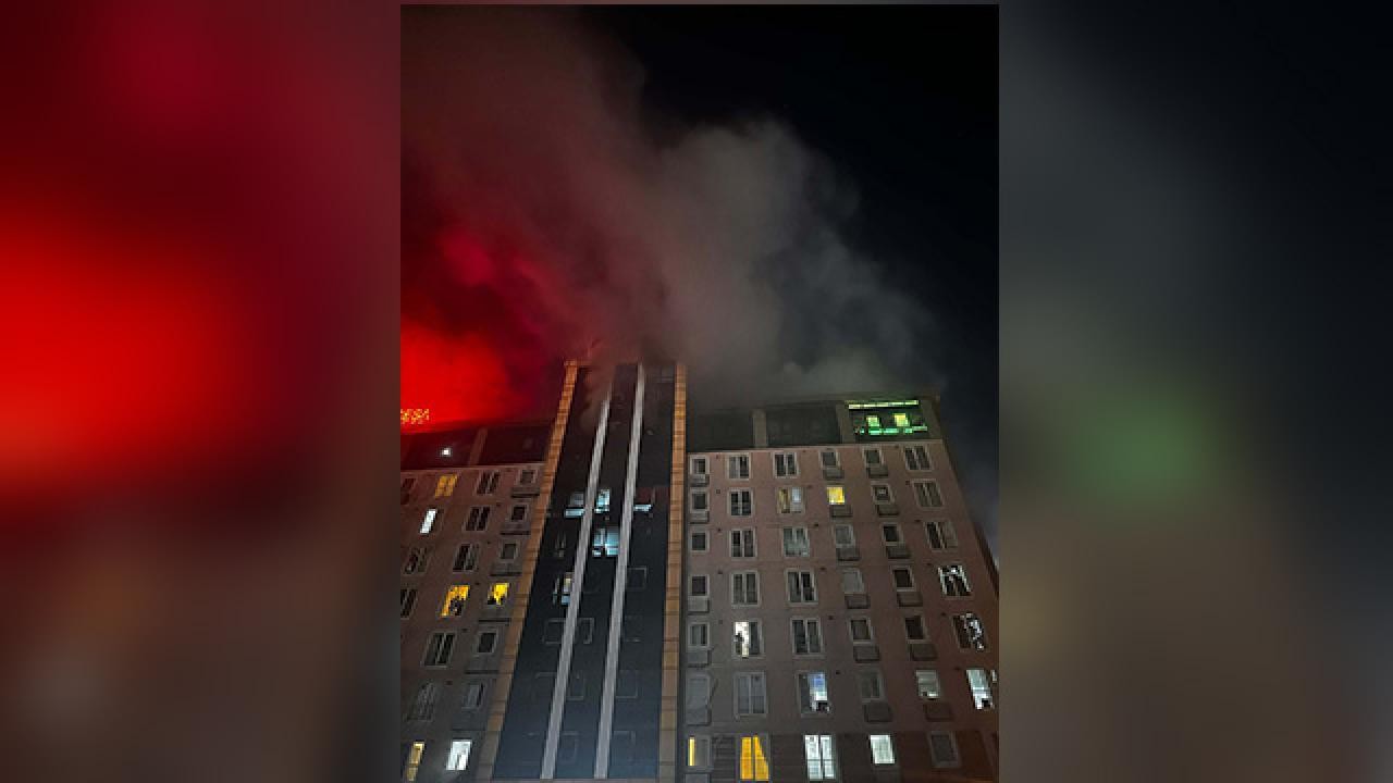11 katlı rezidansta yangını: Mahsur kalan 40 kişi kurtarıldı