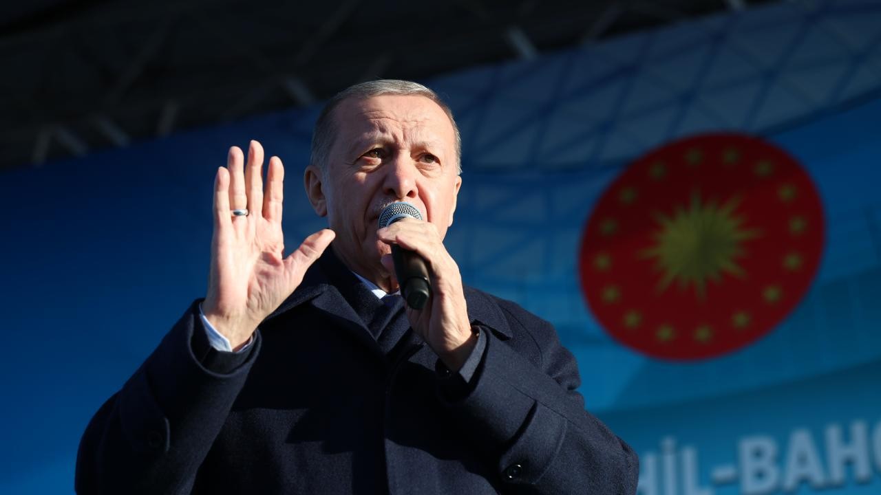 Cumhurbaşkanı Erdoğan: Trafiği sorun olmaktan önemli ölçüde çıkaracağız