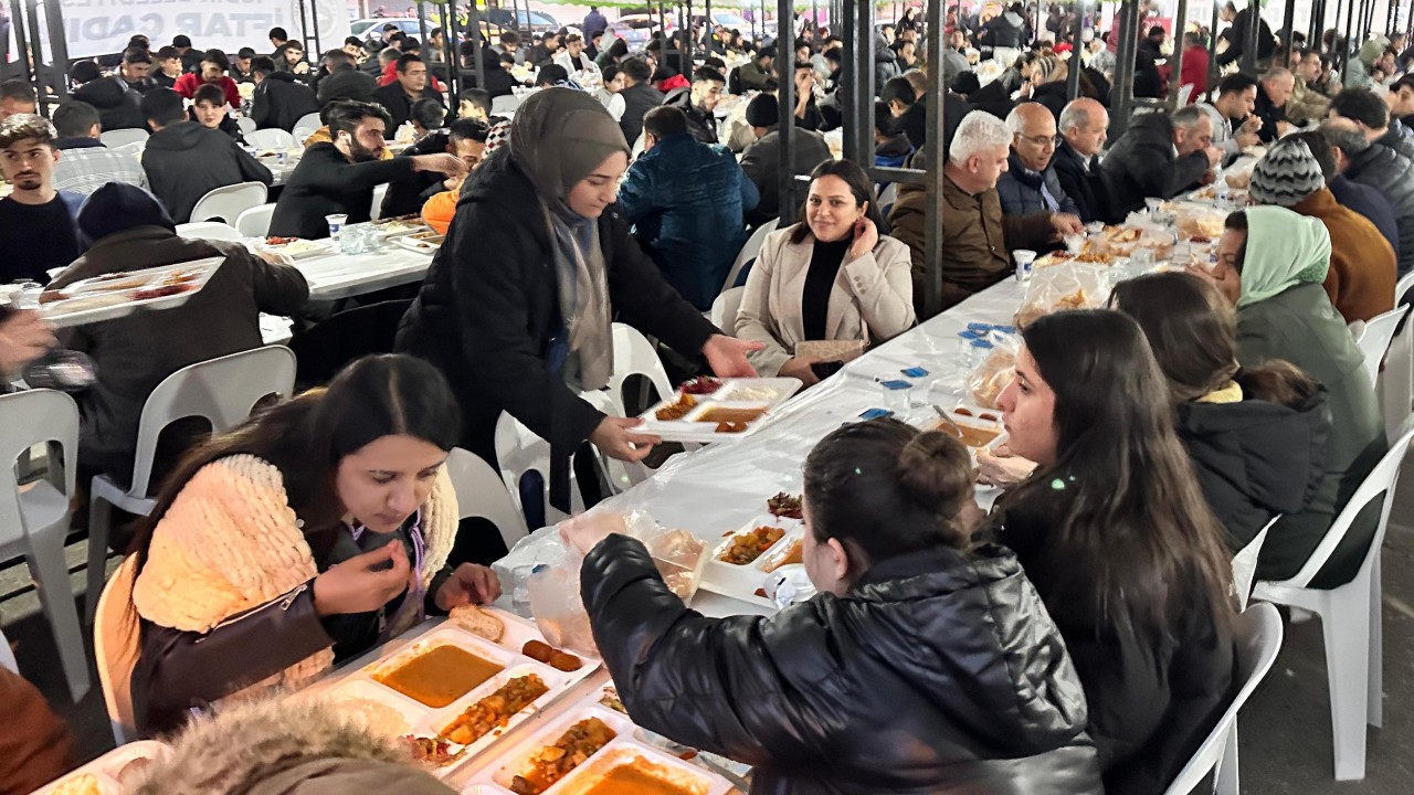 Türkiye'de ilk oruç Iğdır'da açıldı