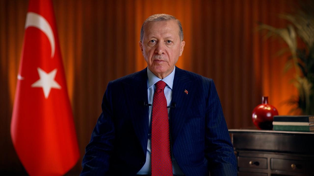 Cumhurbaşkanı Erdoğan'dan şehit polisin ailesine başsağlığı mesajı