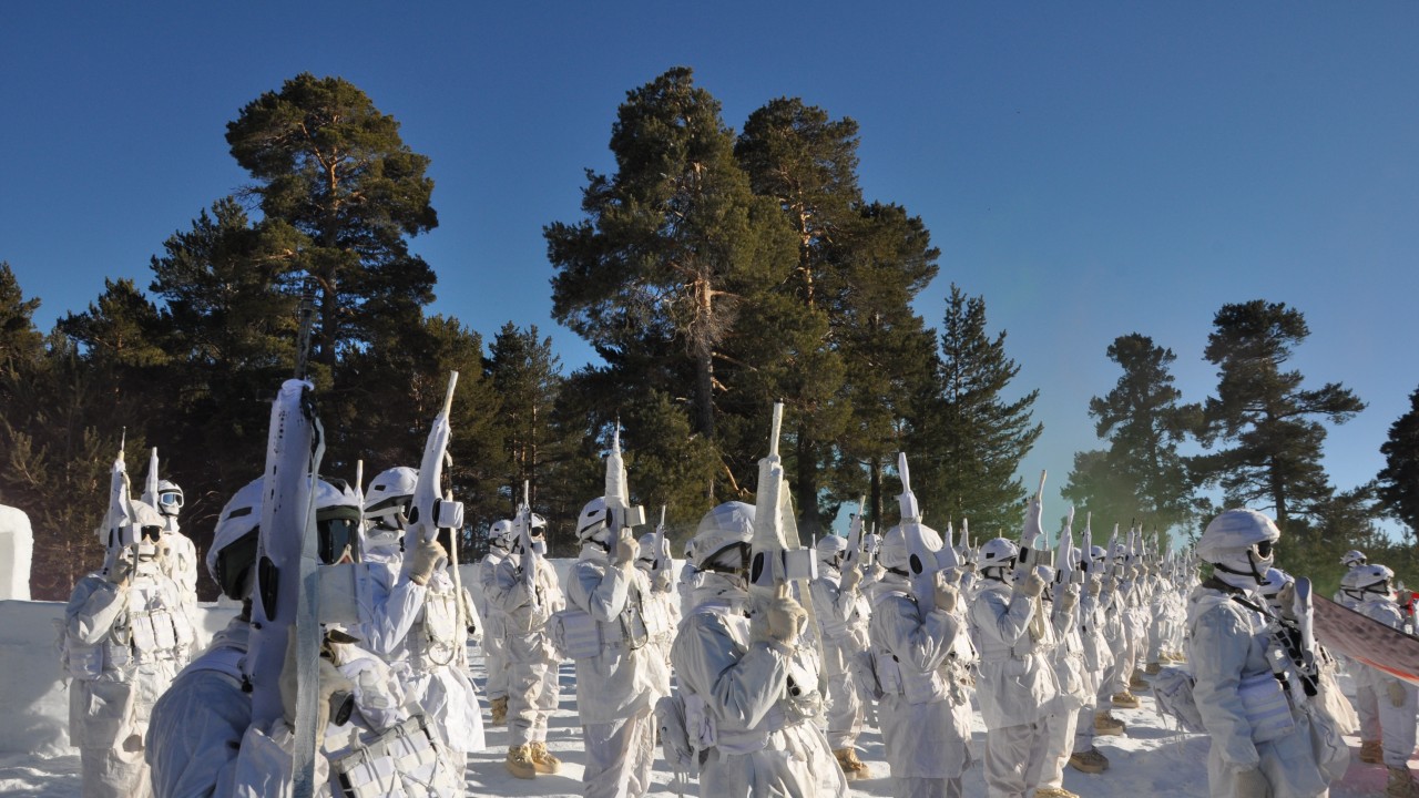 Komandoların eksi 25 derecede zorlu eğitimi