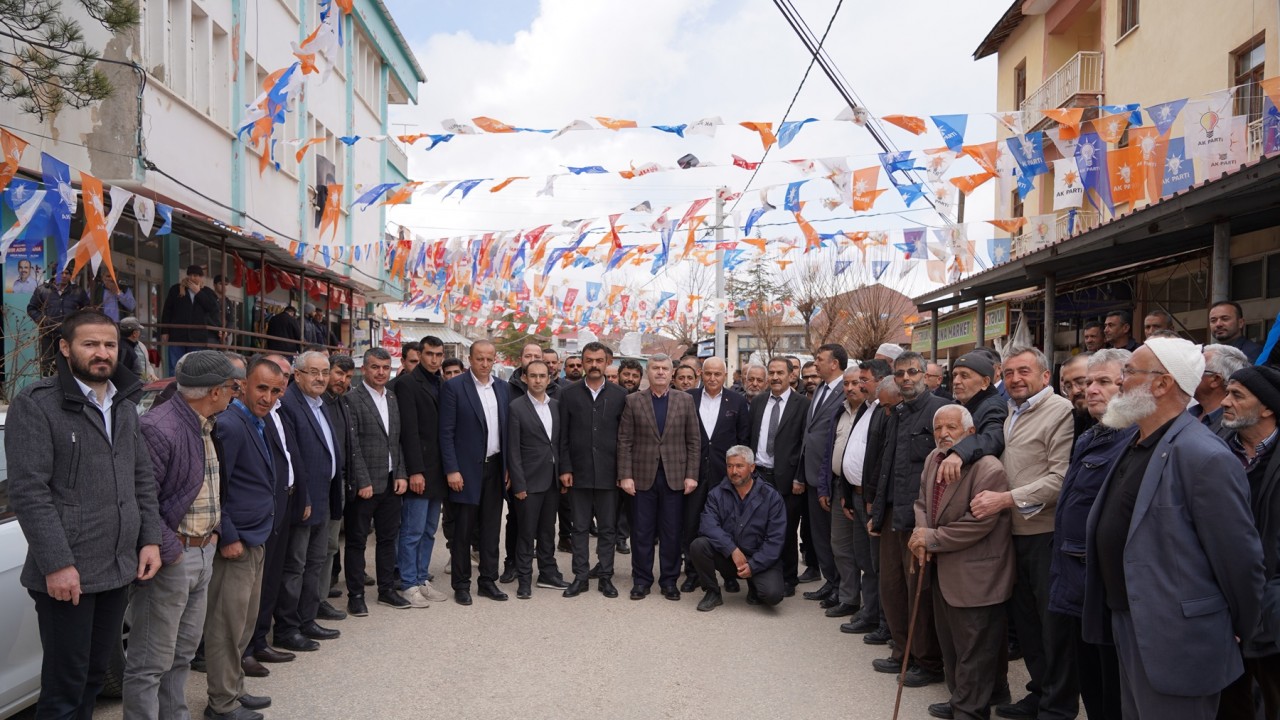 AK Parti Konya Milletvekili Akyürek, ilçe ziyaretlerinde vatandaşı istikrara davet ediyor