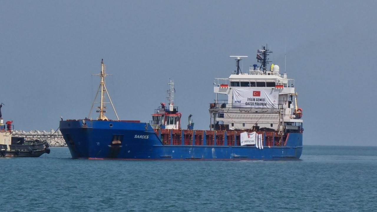 Türkiye’nin Gazze için hazırladığı 8’inci yardım gemisi El-Ariş limanına ulaştı